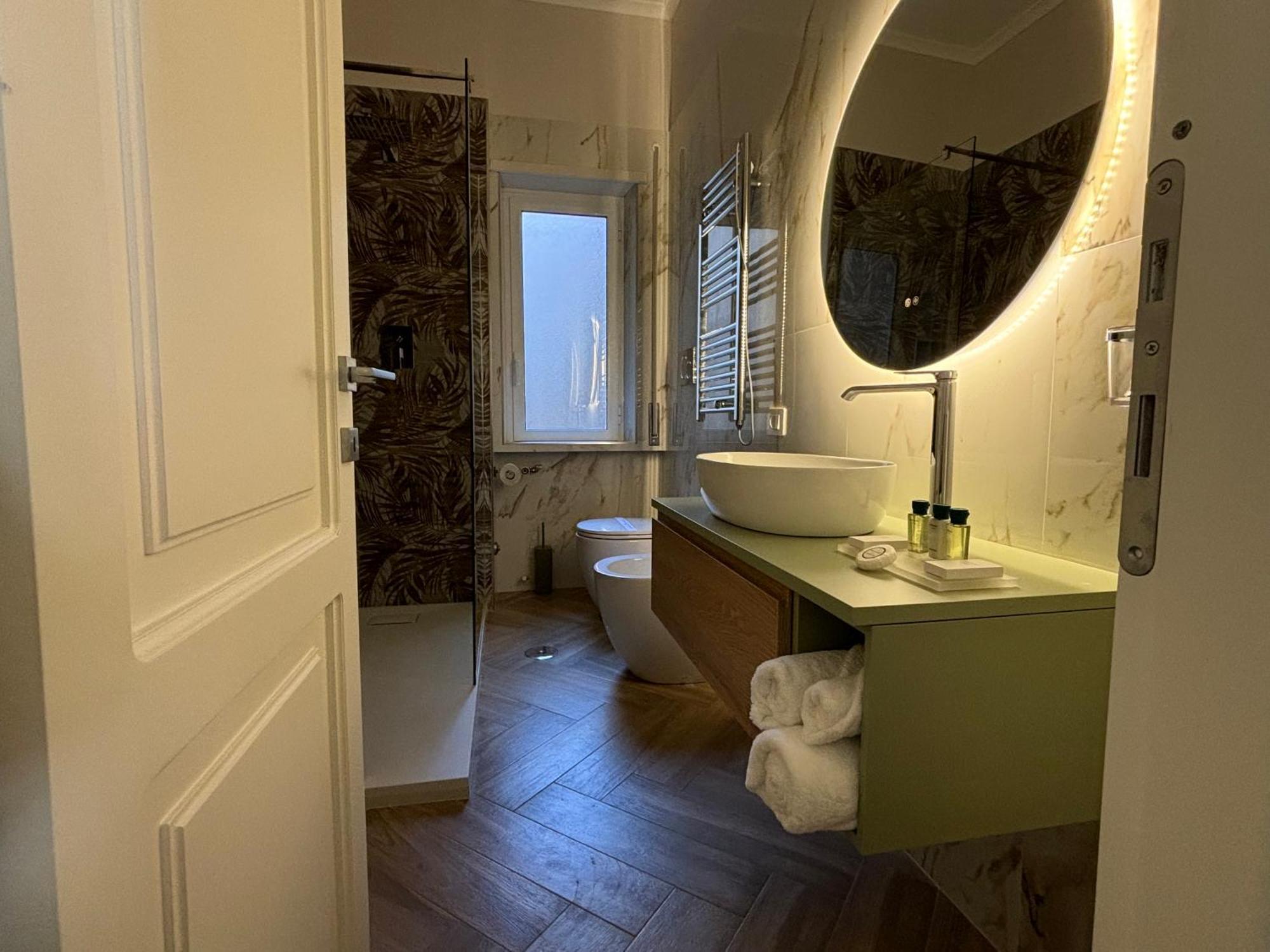Corso Marconi Boutique Apartment - Luxury Central Apartment Next To The Port Civitavecchia Exterior photo