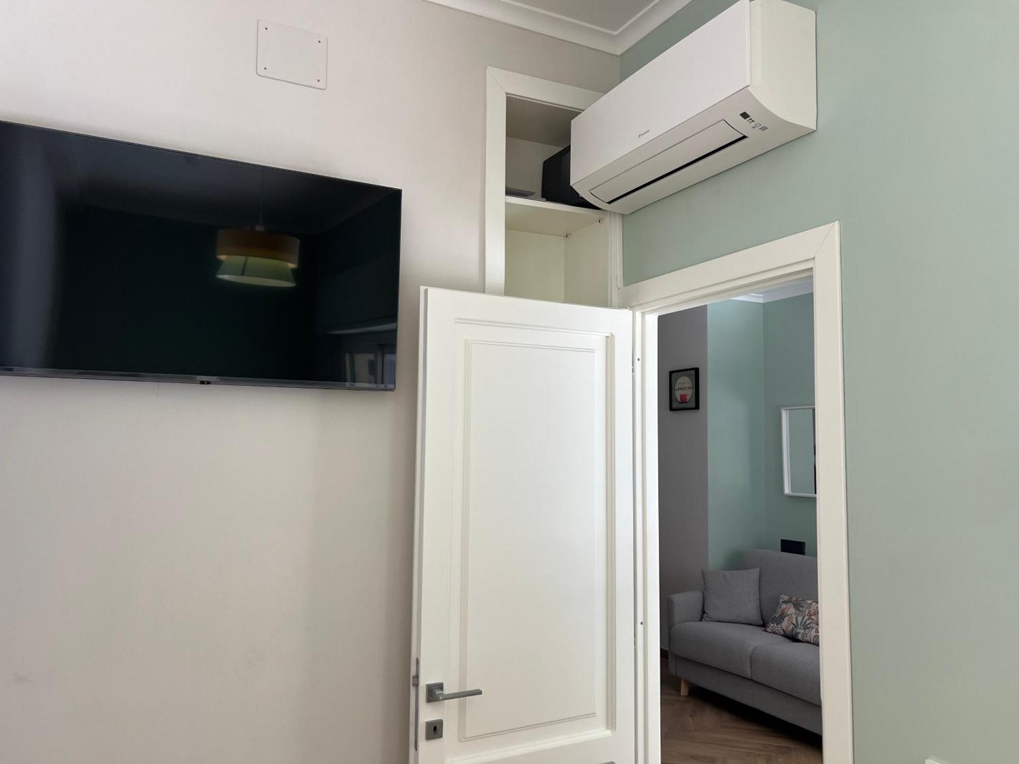 Corso Marconi Boutique Apartment - Luxury Central Apartment Next To The Port Civitavecchia Exterior photo